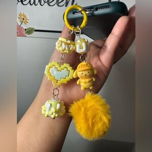 Pompompurin with Yellow Fuzzy Pom Pom and Heart Phone/Key/Bag Chain
